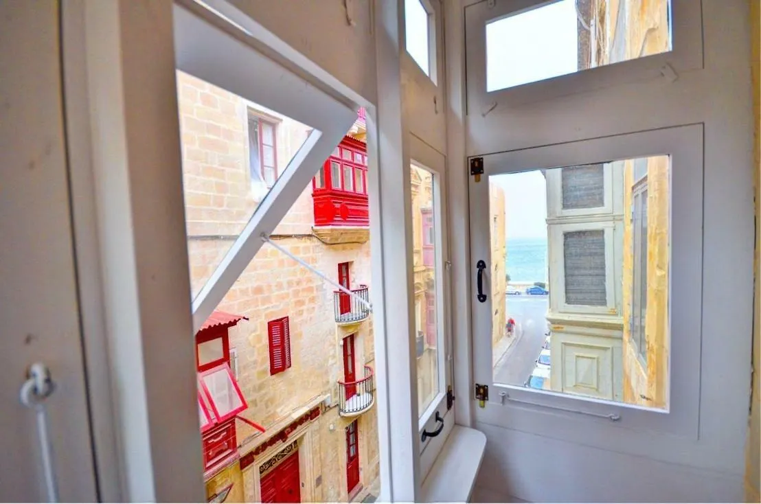West Street Apartment Duplex Valletta